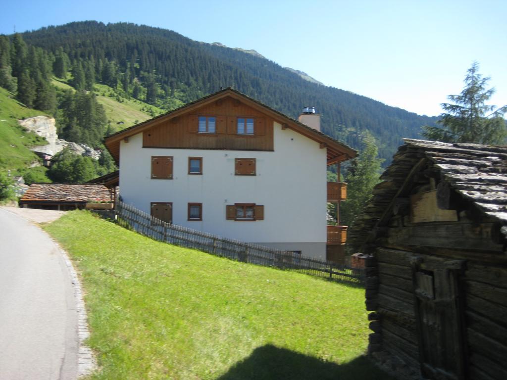 Dachwohnung Unterem Hoereli Vals Extérieur photo